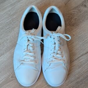 Sleek White Men's Sneakers
